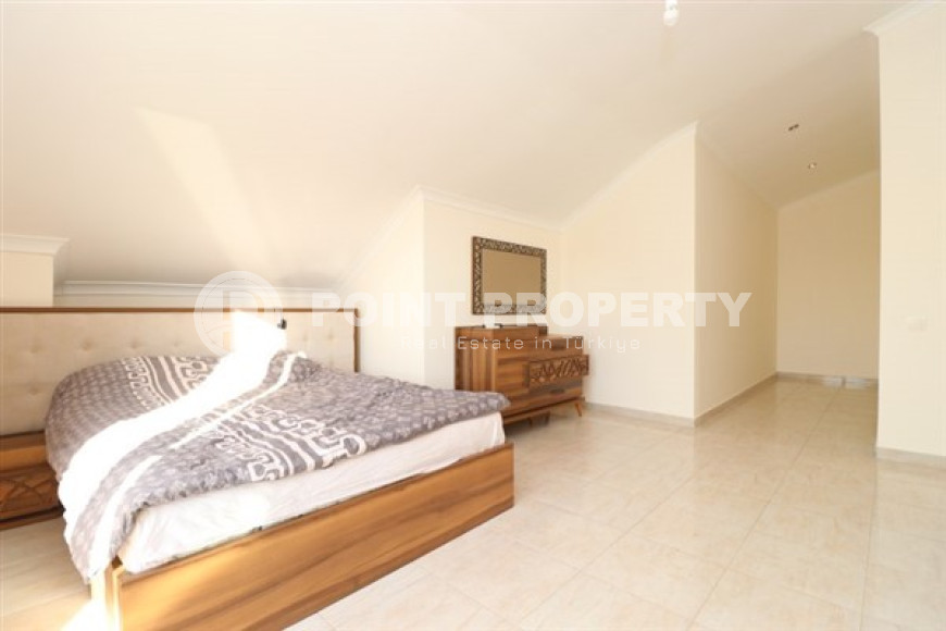 Меблированный пятикомнатный пентхаус, 250м², в районе Оба, Алания, в комплексе премиум класса-id-2719-фото-43