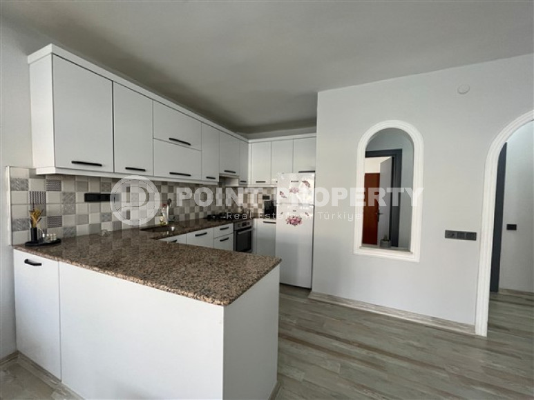 Furnished three-room apartment, 110m², 300m from the sea in Oba, Alanya-id-2723-photo-6