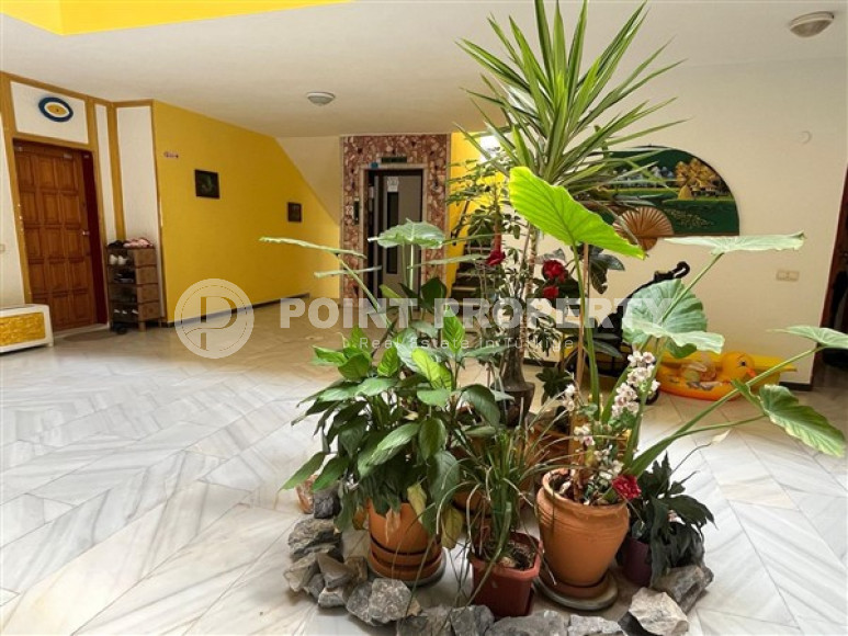 Furnished three-room apartment, 110m², 300m from the sea in Oba, Alanya-id-2723-photo-23