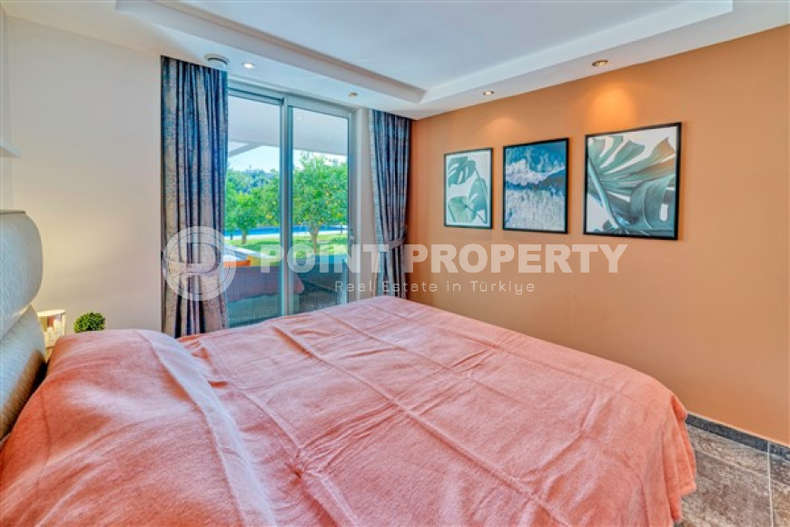 Элитный четырёхкомнатный дуплекс 350 м2, с прямым выходом к бассейну, подходит по получение гражданства, Джикджилли, Аланья-id-2732-фото-2