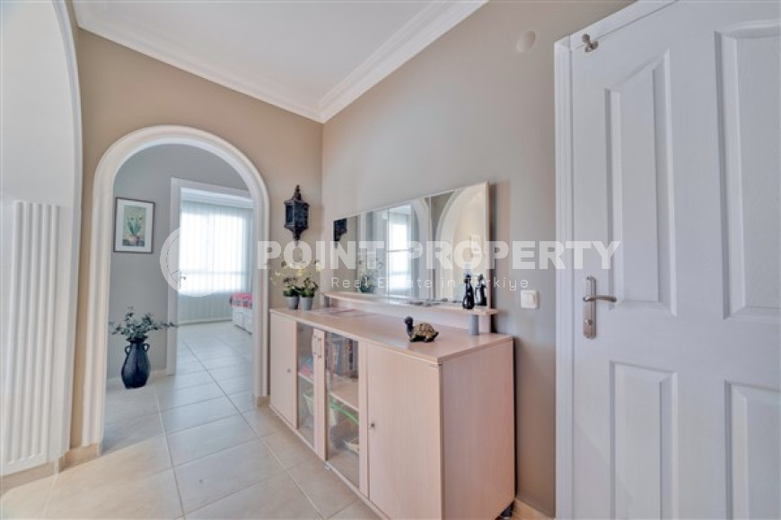 Elegant apartment on the 2nd floor of a building with an area of 120 m2, Oba, Alanya, 200 meters from the Mediterranean Sea-id-2733-photo-12