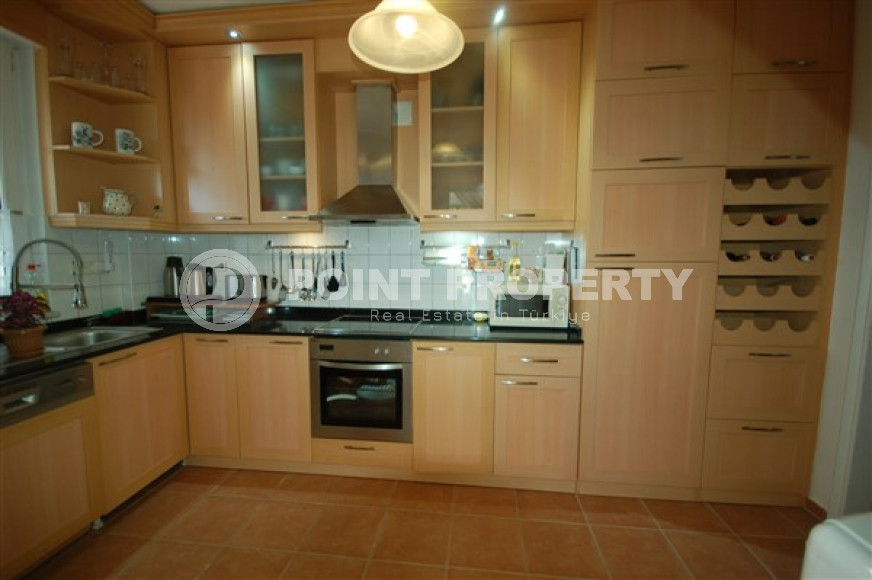 Private furnished villa 4+1, 220m² in a picturesque location in Avsallar, Alanya-id-2740-photo-6