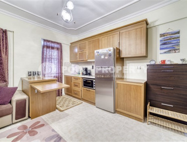 Ready to move in, one bedroom apartment, 55m², 200m from the sea in the center of Alanya-id-2741-photo-2