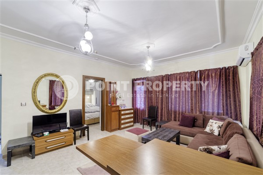 Ready to move in, one bedroom apartment, 55m², 200m from the sea in the center of Alanya-id-2741-photo-4