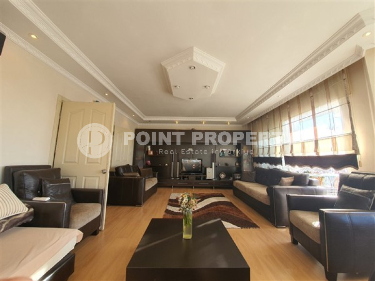Six-room penthouse, 360m², overlooking the Alanya Fortress in the center of Alanya, 900m from the sea-id-2745-photo-2