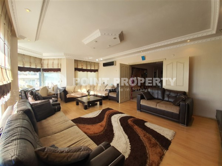 Six-room penthouse, 360m², overlooking the Alanya Fortress in the center of Alanya, 900m from the sea-id-2745-photo-3