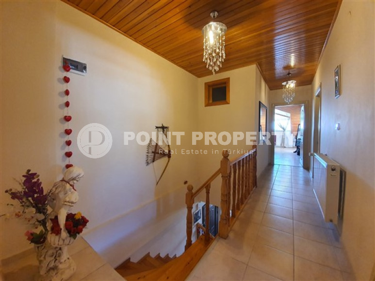 Six-room penthouse, 360m², overlooking the Alanya Fortress in the center of Alanya, 900m from the sea-id-2745-photo-18