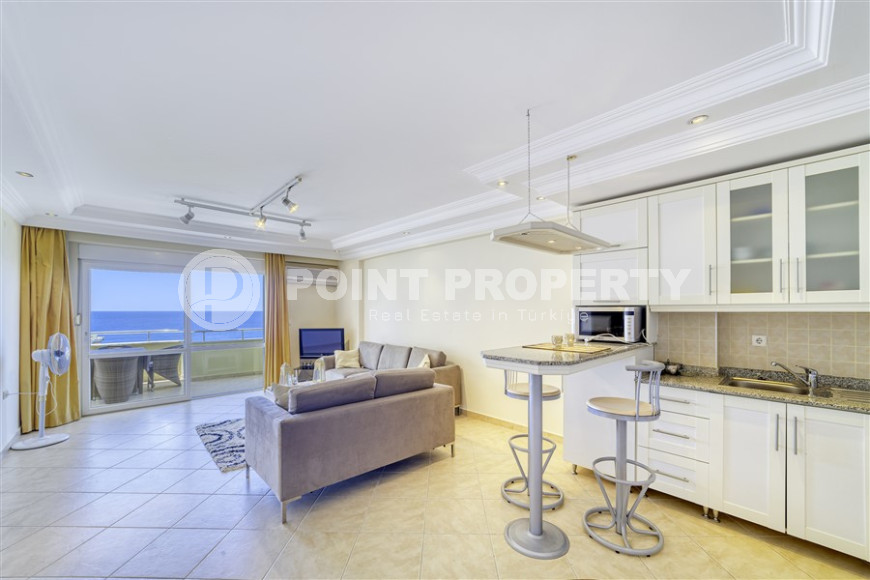Apartment 2+1, area 120m², with sea views, on the main street of Mahmutlar, 300m from the Mediterranean Sea-id-1242-photo-3