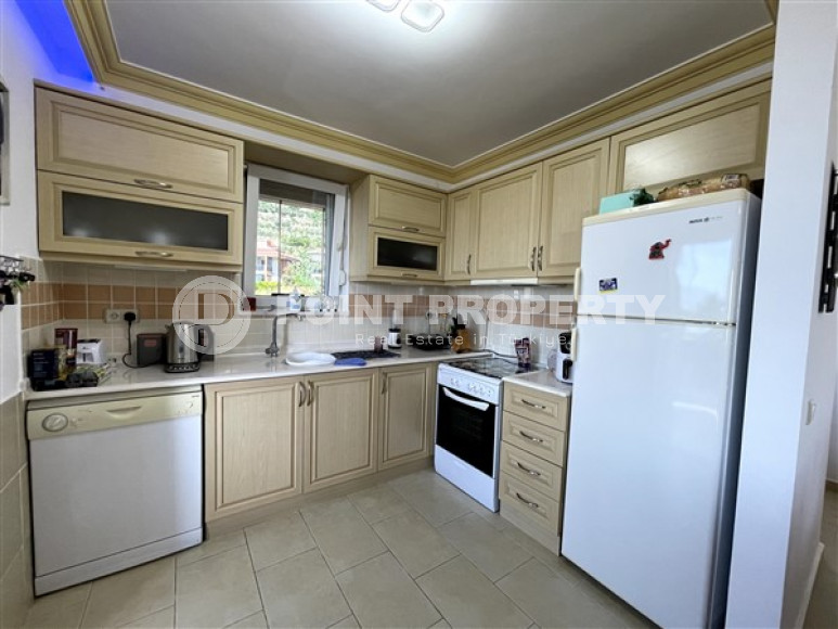 Квартира с выходом в сад, площадью 120 м2, планировкой 2+1 в районе Каргыджак, Аланья-id-2752-фото-4