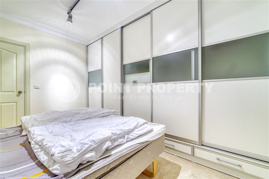 Apartment 2+1, area 120m², with sea views, on the main street of Mahmutlar, 300m from the Mediterranean Sea-id-1242-photo-9