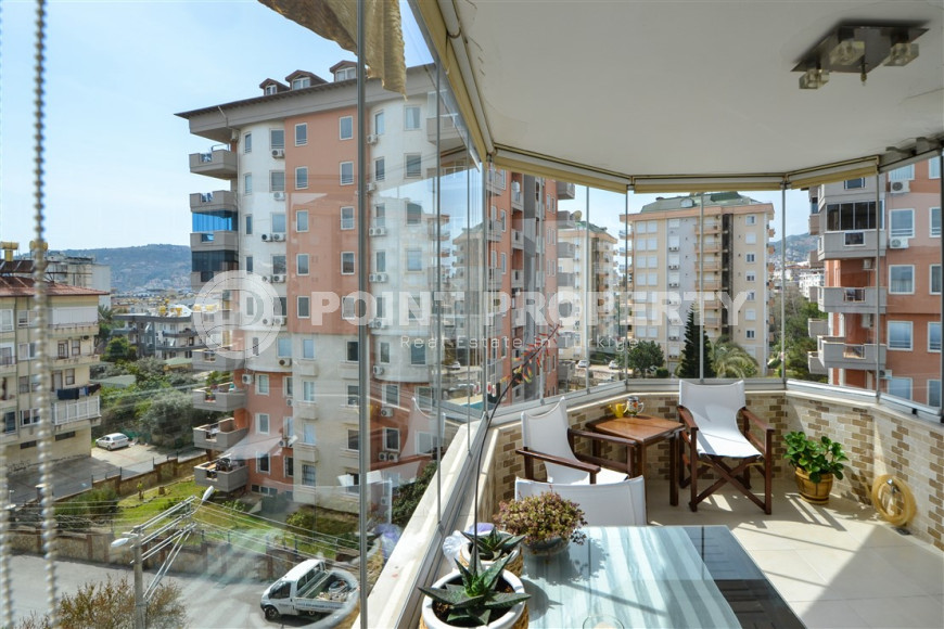 Шикарные и просторные меблированные четырехкомнатные апартаменты 3+1 площадью 260 м2 в жилом комплексе в самом центре Аланьи, в 900 метрах от моря-id-1243-фото-4