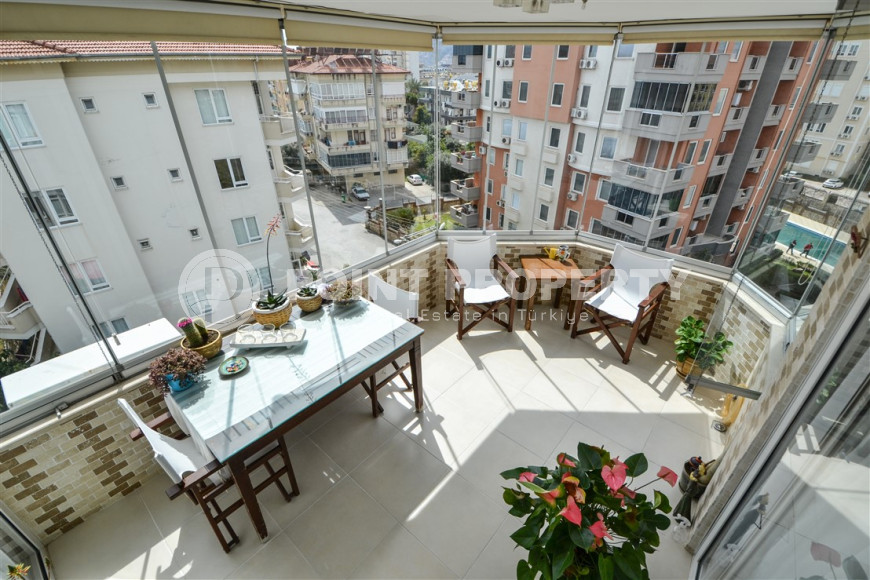 Шикарные и просторные меблированные четырехкомнатные апартаменты 3+1 площадью 260 м2 в жилом комплексе в самом центре Аланьи, в 900 метрах от моря-id-1243-фото-5