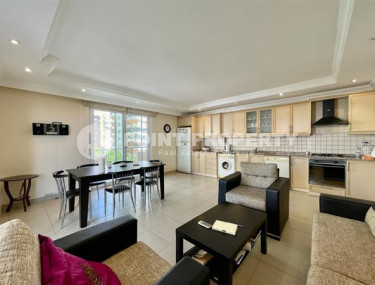 Furnished three-room apartment, 125m², 200m from the sea in the center of Mahmutlar, Alanya-id-2762-photo-4