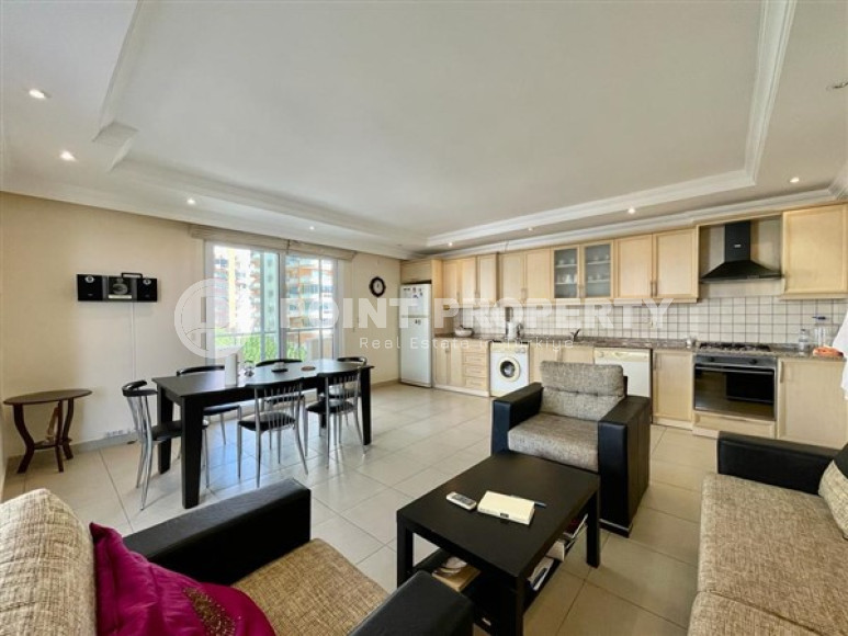 Furnished three-room apartment, 125m², 200m from the sea in the center of Mahmutlar, Alanya-id-2762-photo-4