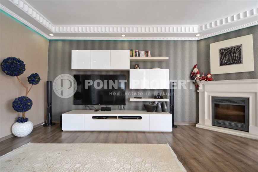 Шикарные и просторные меблированные четырехкомнатные апартаменты 3+1 площадью 260 м2 в жилом комплексе в самом центре Аланьи, в 900 метрах от моря-id-1243-фото-6