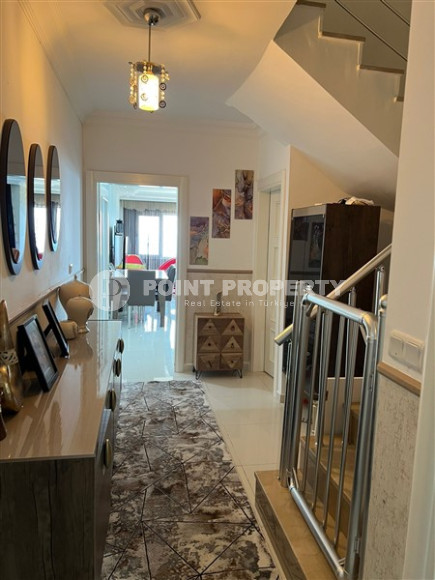 Первая береговая линия в Кестеле: меблированный пентхаус с тремя спальнями, 140м²-id-2763-фото-10