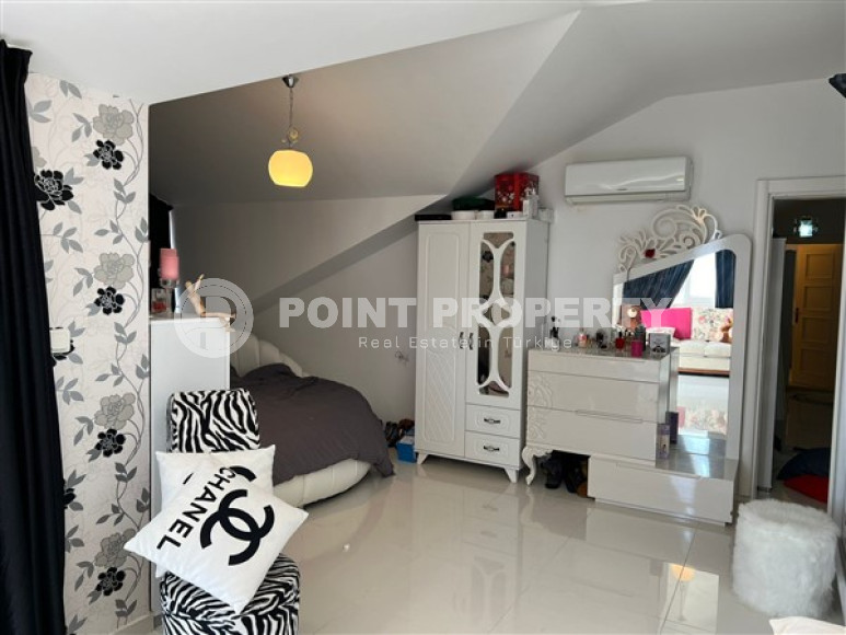 Первая береговая линия в Кестеле: меблированный пентхаус с тремя спальнями, 140м²-id-2763-фото-14