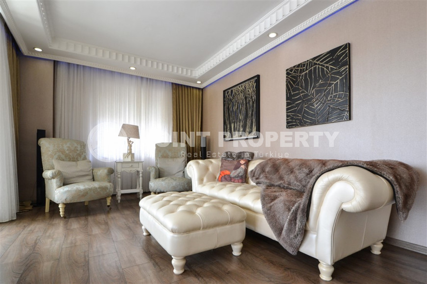 Шикарные и просторные меблированные четырехкомнатные апартаменты 3+1 площадью 260 м2 в жилом комплексе в самом центре Аланьи, в 900 метрах от моря-id-1243-фото-8