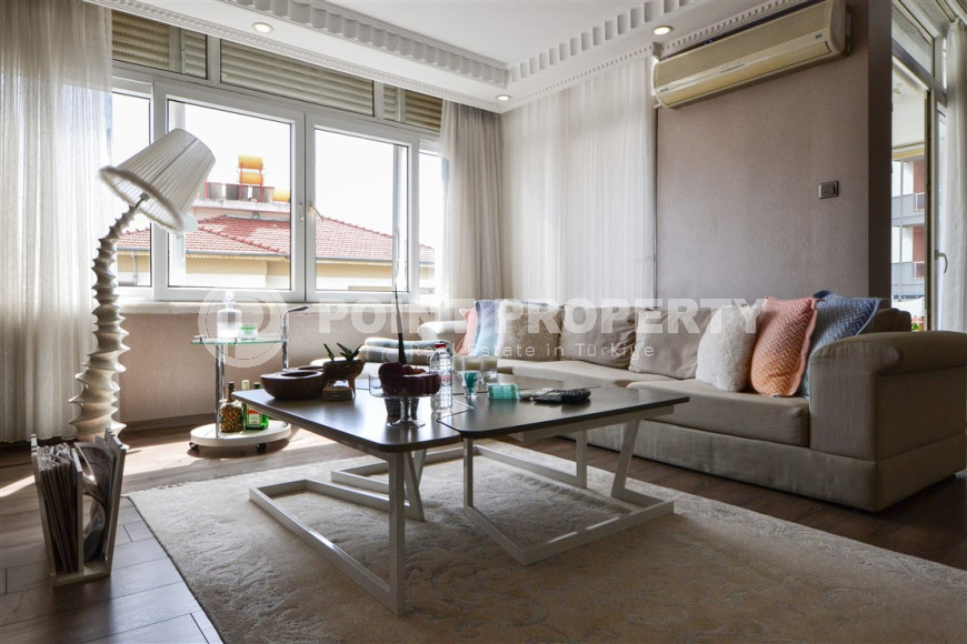 Шикарные и просторные меблированные четырехкомнатные апартаменты 3+1 площадью 260 м2 в жилом комплексе в самом центре Аланьи, в 900 метрах от моря-id-1243-фото-9