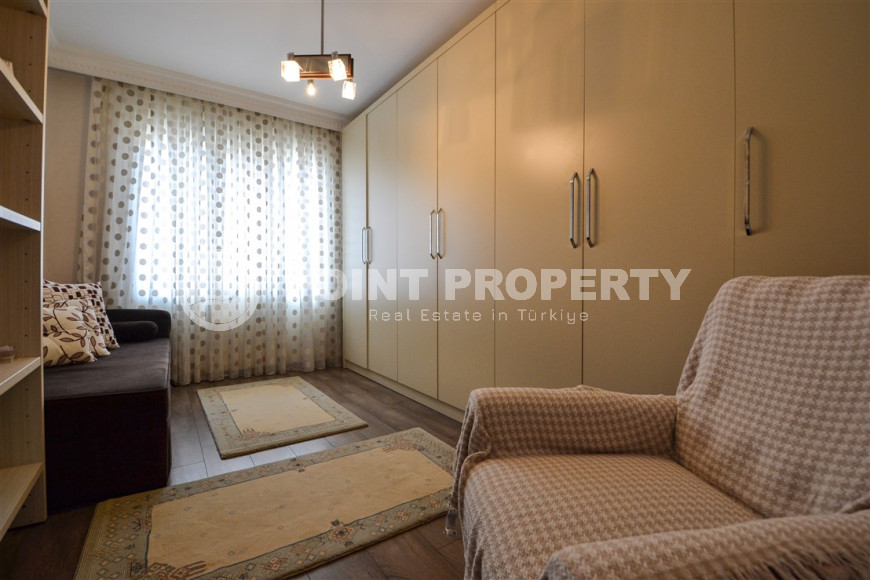 Шикарные и просторные меблированные четырехкомнатные апартаменты 3+1 площадью 260 м2 в жилом комплексе в самом центре Аланьи, в 900 метрах от моря-id-1243-фото-19