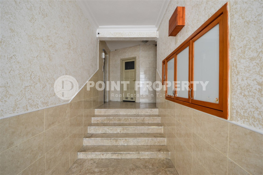 Шикарные и просторные меблированные четырехкомнатные апартаменты 3+1 площадью 260 м2 в жилом комплексе в самом центре Аланьи, в 900 метрах от моря-id-1243-фото-35