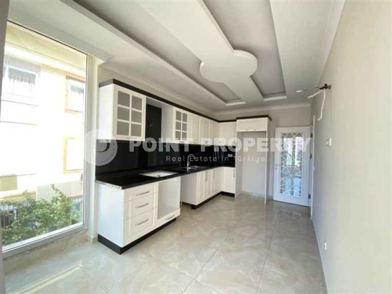 Two bedroom apartment, 150m², with separate kitchen in a complex with a swimming pool in Lower Oba, Alanya-id-2779-photo-7