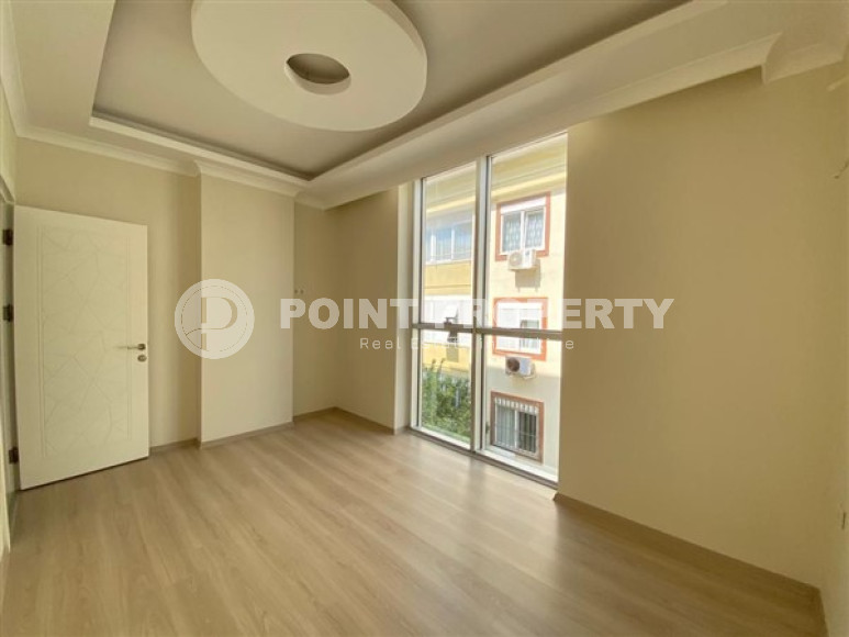 Two bedroom apartment, 150m², with separate kitchen in a complex with a swimming pool in Lower Oba, Alanya-id-2779-photo-10