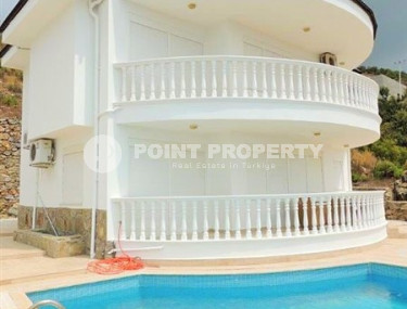 Меблированная вилла 4+1, 200м², с отличными видами в районе Алании – Каргыджак в 1500м от моря-id-2780-фото-2