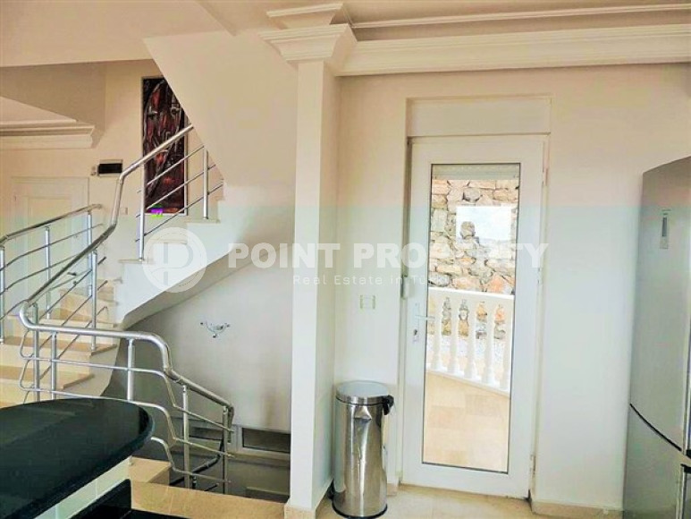 Меблированная вилла 4+1, 200м², с отличными видами в районе Алании – Каргыджак в 1500м от моря-id-2780-фото-13