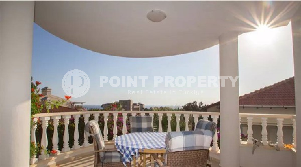 Cozy apartment in Konakli area, with 2 balconies and sea views, area 100 m2-id-2782-photo-3