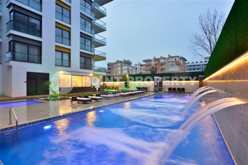 Elegant and small two-room apartment in the lower Oba area, Alanya, 150 meters from the sea, in a five-story complex with 24-hour security-id-2784-photo-16