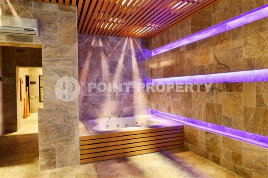 Elegant and small two-room apartment in the lower Oba area, Alanya, 150 meters from the sea, in a five-story complex with 24-hour security-id-2784-photo-25