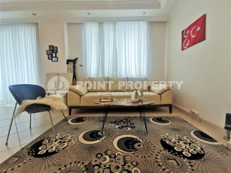Colorful five-room duplex, 195 m2, 450 meters from the sea, Oba district, Alanya-id-2787-photo-3