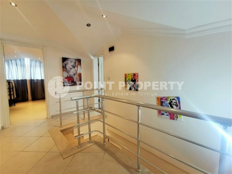 Colorful five-room duplex, 195 m2, 450 meters from the sea, Oba district, Alanya-id-2787-photo-11