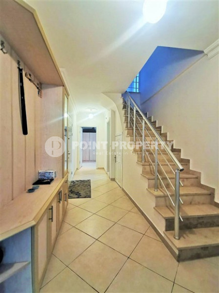 Colorful five-room duplex, 195 m2, 450 meters from the sea, Oba district, Alanya-id-2787-photo-25