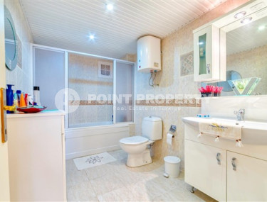 Atmospheric three-room apartment 120 m2, Alanya, lower Oba, in a low-rise complex from a famous developer-id-2789-photo-2