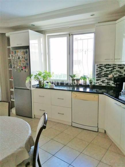 Ready to move in, three-room apartment, 120m², 450m from the sea in the Alanya area - Lower Oba-id-2790-photo-3