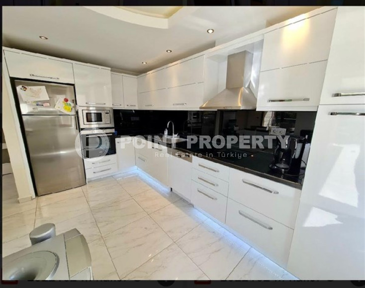 Two bedroom apartment, 110 m², in a cozy premium complex in the center of Oba, Alanya-id-2791-photo-7