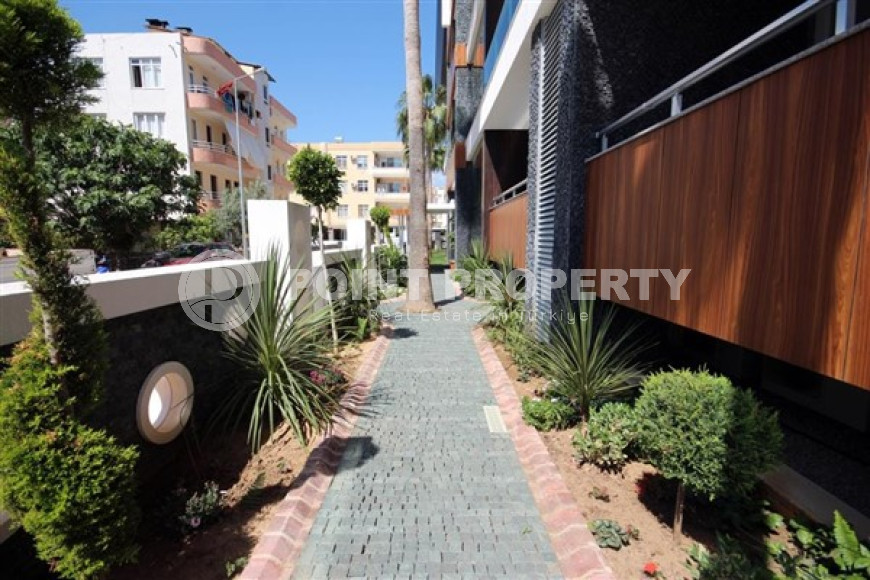 View five-room penthouse 4+1, for Turkish citizenship, 50 meters from the sea-id-2798-photo-3