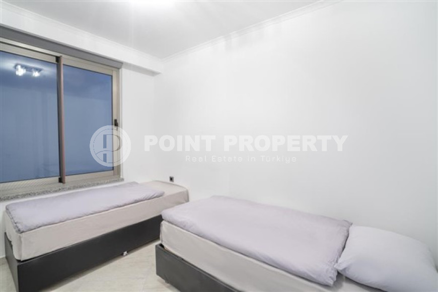 View five-room penthouse 4+1, for Turkish citizenship, 50 meters from the sea-id-2798-photo-23