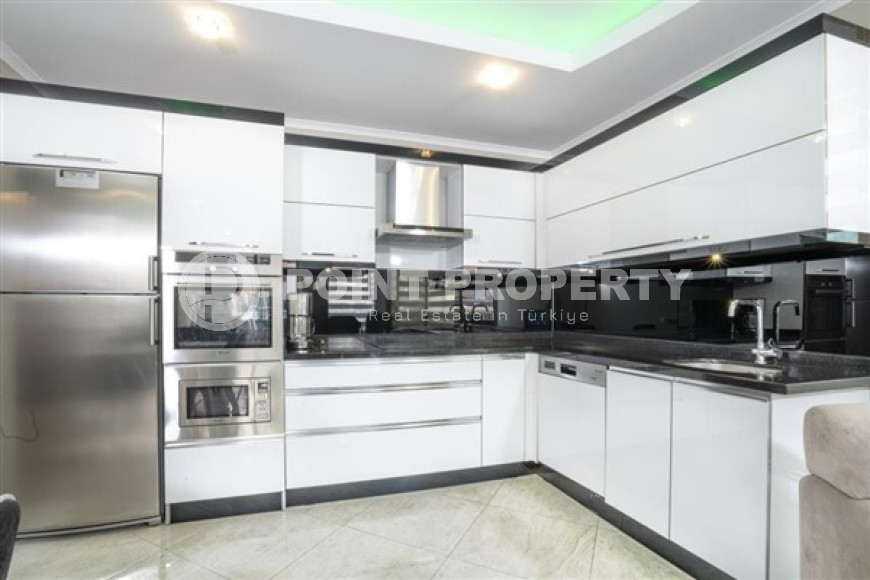 View five-room penthouse 4+1, for Turkish citizenship, 50 meters from the sea-id-2798-photo-26