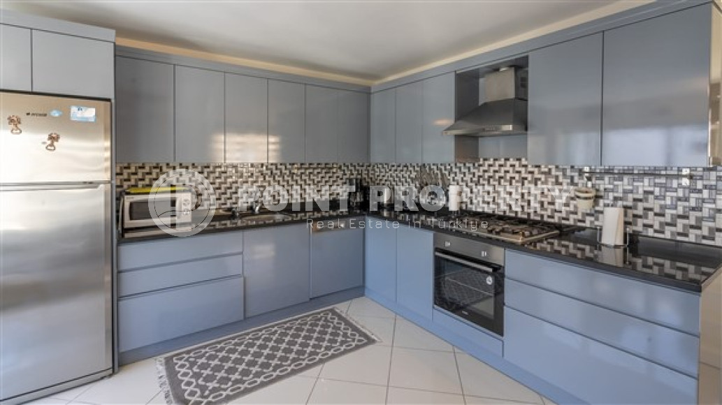 View five-room penthouse 4+1, for Turkish citizenship, 50 meters from the sea-id-2798-photo-29