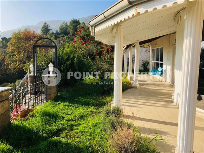 Просторная 3+1 вилла 200 м2, с участком земли 400 м2, в центре Аланьи, район Бекташ-id-2801-фото-10