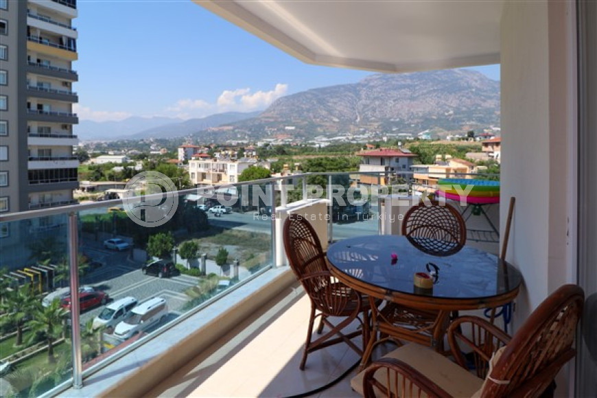 Classic three-room apartment, Mahmutlar, Alanya, with mountain views and 100 meters from the center of the area-id-2807-photo-6