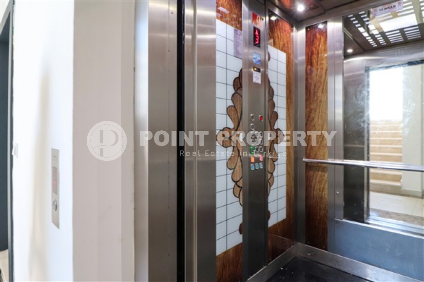 Classic three-room apartment, Mahmutlar, Alanya, with mountain views and 100 meters from the center of the area-id-2807-photo-7