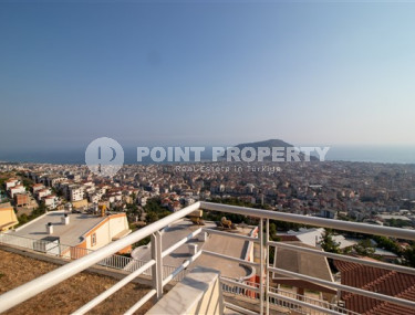 Изысканный четырёхкомнатный дуплекс, в районе Аланьи, Бекташ, площадью 240 м2 и 2011 года постройки-id-2813-фото-2