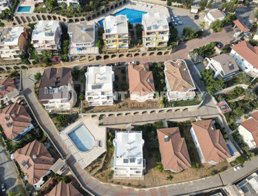 Изысканный четырёхкомнатный дуплекс, в районе Аланьи, Бекташ, площадью 240 м2 и 2011 года постройки-id-2813-фото-3