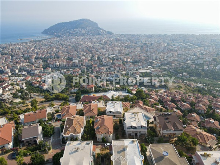 Изысканный четырёхкомнатный дуплекс, в районе Аланьи, Бекташ, площадью 240 м2 и 2011 года постройки-id-2813-фото-5