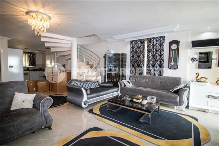 Изысканный четырёхкомнатный дуплекс, в районе Аланьи, Бекташ, площадью 240 м2 и 2011 года постройки-id-2813-фото-8