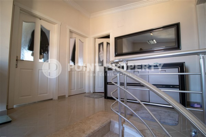 Изысканный четырёхкомнатный дуплекс, в районе Аланьи, Бекташ, площадью 240 м2 и 2011 года постройки-id-2813-фото-18